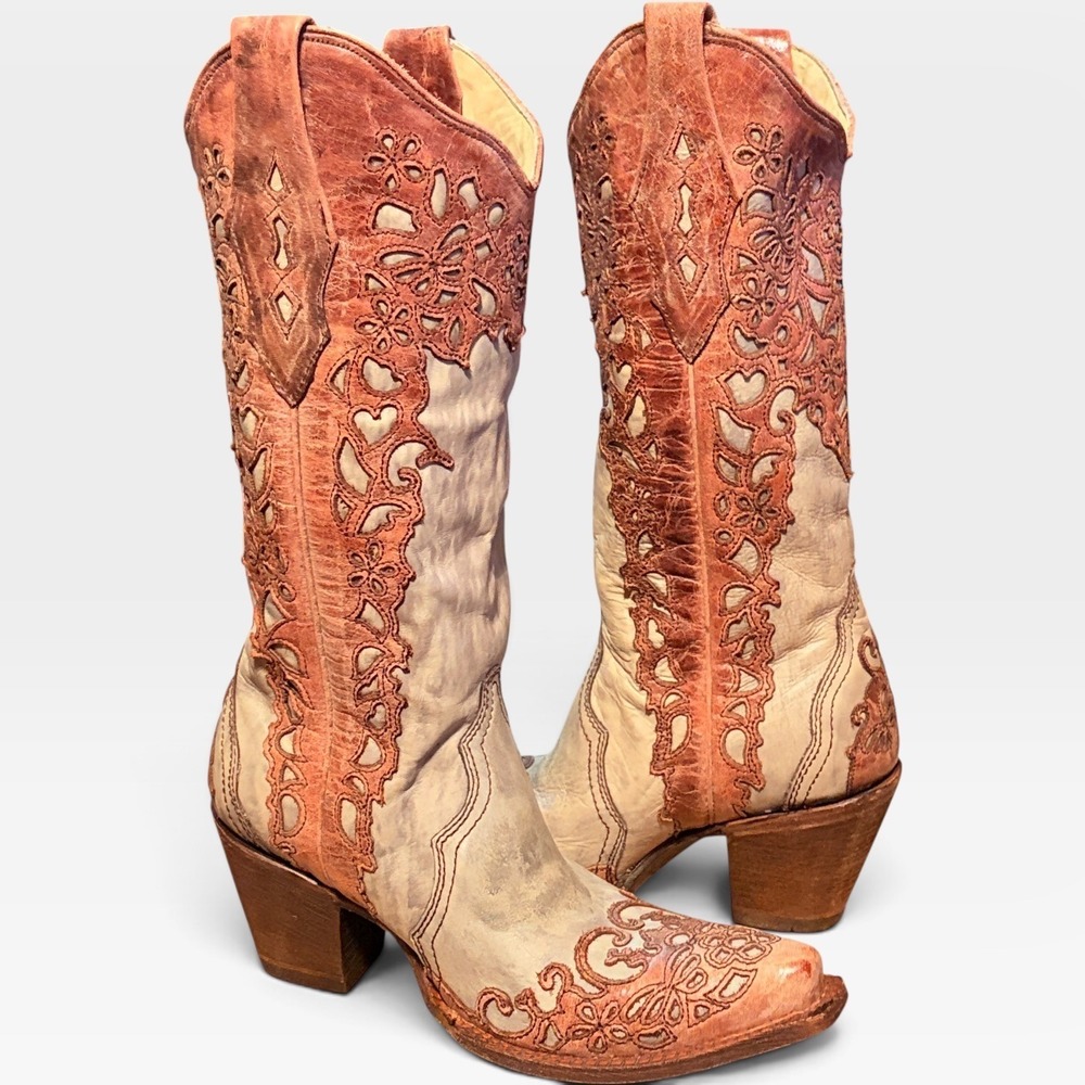 Corral A2665 Womens Cream Tan Leather Floral Filigree Snip Toe Western Boots 6.5